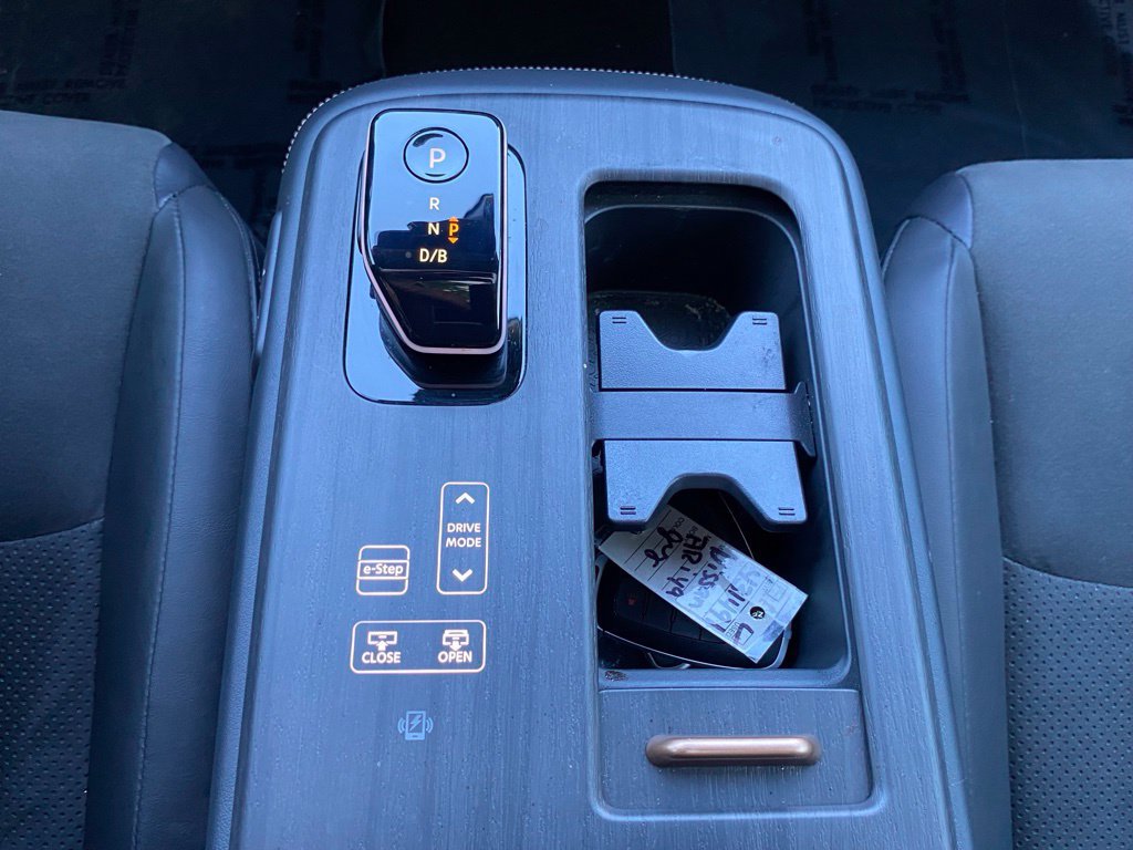 Used 2024 Nissan Ariya FWD image 24