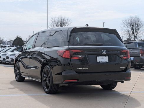 Certified 2023 Honda Odyssey Sport image 8