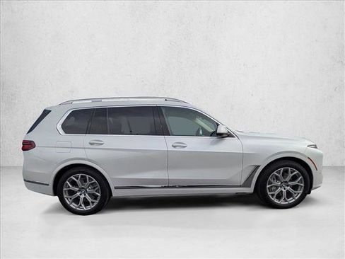 Certified 2025 BMW X7 xDrive40i AWD/4WD image 4