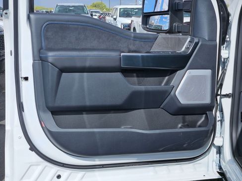 New 2025 Ford F250 Platinum image 13