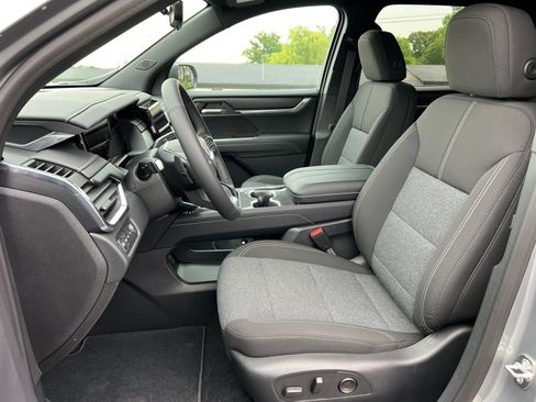 New 2026 GMC Acadia Elevation AWD/4WD image 4