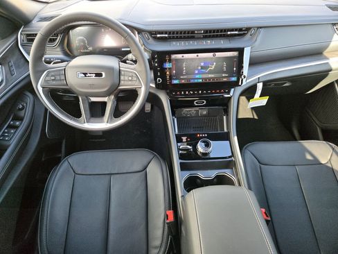 New 2026 Jeep Grand Cherokee Limited AWD/4WD image 15