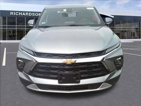 Used 2025 Chevrolet Blazer LT AWD/4WD image 4