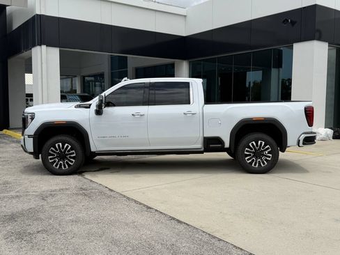 New 2026 GMC Sierra 2500 Denali Ultimate AWD/4WD image 7