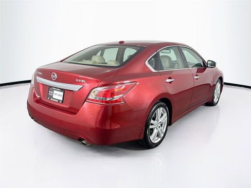 Used 2013 Nissan Altima 3.5 SL w/ Technology Pkg image 11