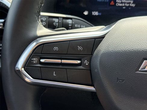 Used 2025 Chevrolet Equinox LT FWD image 33