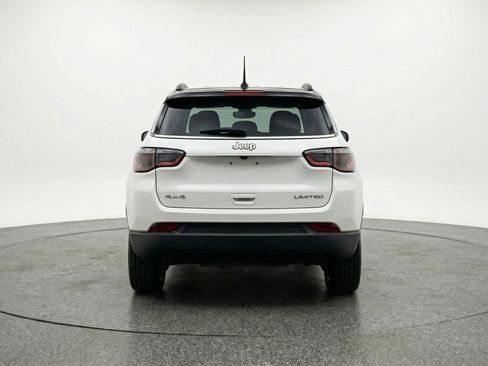 Used 2025 Jeep Compass Limited image 7