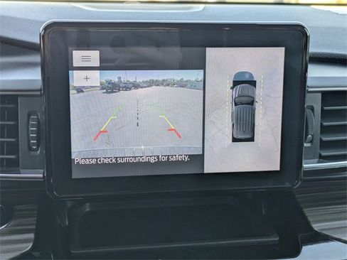 Used 2023 Ford Explorer Limited image 23