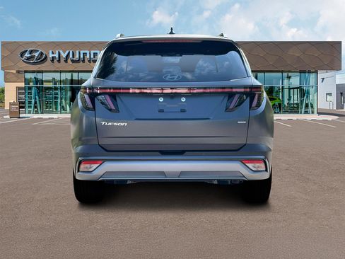 New 2025 Hyundai Tucson Limited image 6