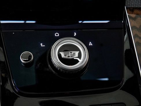 Used 2026 Cadillac Escalade Platinum Sport AWD/4WD image 24