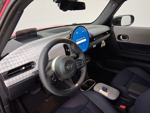 New 2026 MINI Cooper S image 2