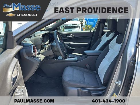 Certified 2025 Chevrolet Trax RS w/ Driver Confidence Package FWD image 13