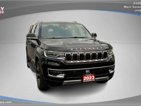 Used 2023 Jeep Wagoneer Series III w/ Preferred Equipment Group image 3
