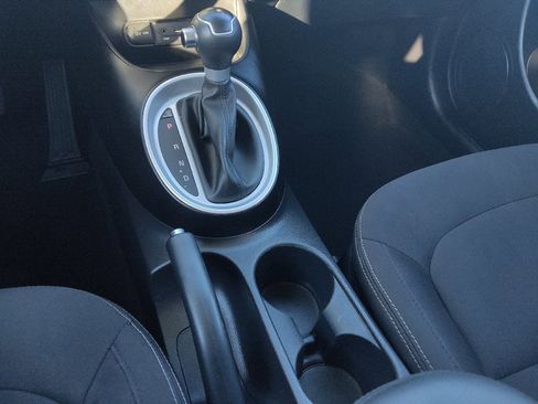 Used 2017 Kia Soul image 26