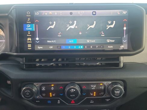 Used 2024 Jeep Wrangler Unlimited AWD/4WD image 20