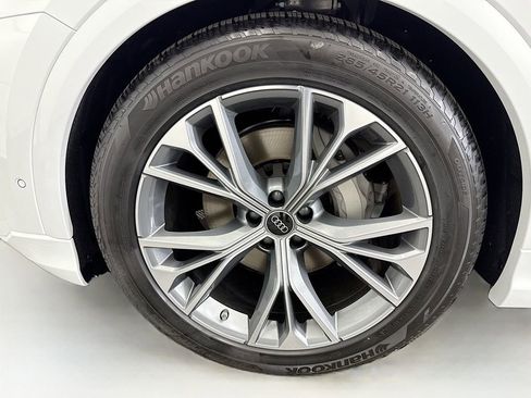 Used 2026 Audi Q8 Premium Plus w/ Premium Plus Package image 29