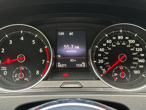 Used 2015 Volkswagen GTI S FWD image 38