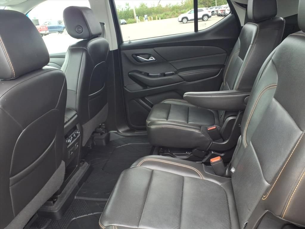 Used 2021 Chevrolet Traverse Premier w/ Redline Edition AWD/4WD image 11
