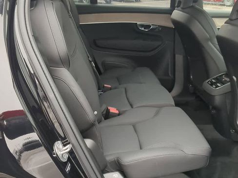 Certified 2026 Volvo XC90 B6 Plus w/ Protection Package Premier image 19