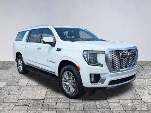 Used 2023 GMC Yukon XL Denali RWD image 1