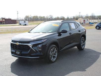 Used 2025 Chevrolet Trax LT