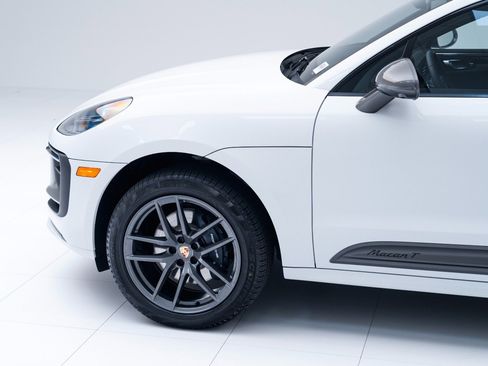 Certified 2026 Porsche Macan Turbo image 11