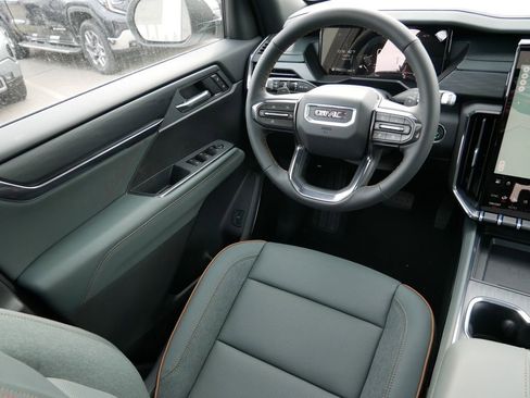 New 2026 GMC Acadia AT4 w/ Luxury Package AWD/4WD image 11