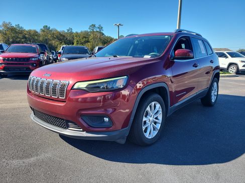 Used 2019 Jeep Cherokee Latitude w/ Popular Appearance Group image 3