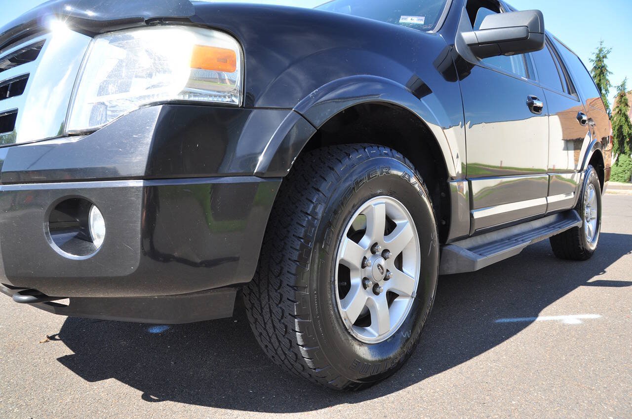 Used 2009 Ford Expedition XLT AWD/4WD image 3