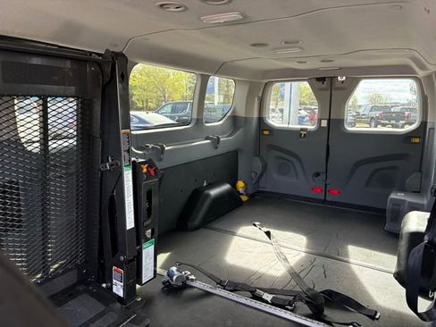 Used 2018 Ford Transit 350 XLT RWD image 20