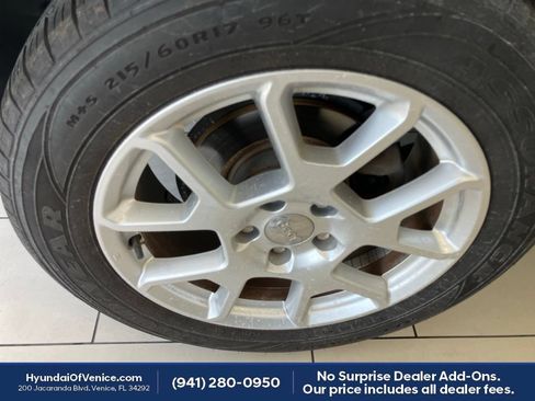 Used 2021 Jeep Renegade Latitude FWD image 10