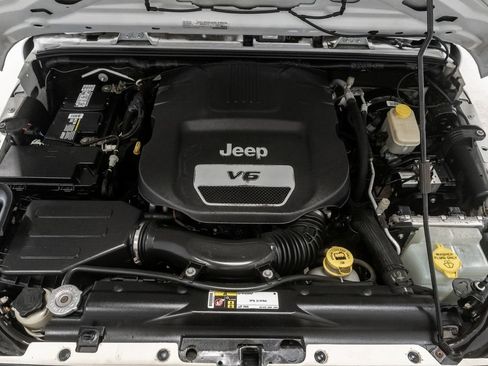 Used 2016 Jeep Wrangler Unlimited Sport w/ Quick Order Package 24S AWD/4WD image 4