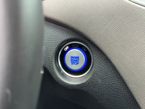 Used 2018 Hyundai Santa Fe Sport image 27