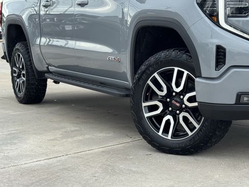 Used 2024 GMC Sierra 1500 AT4 w/ Technology Package AWD/4WD image 13