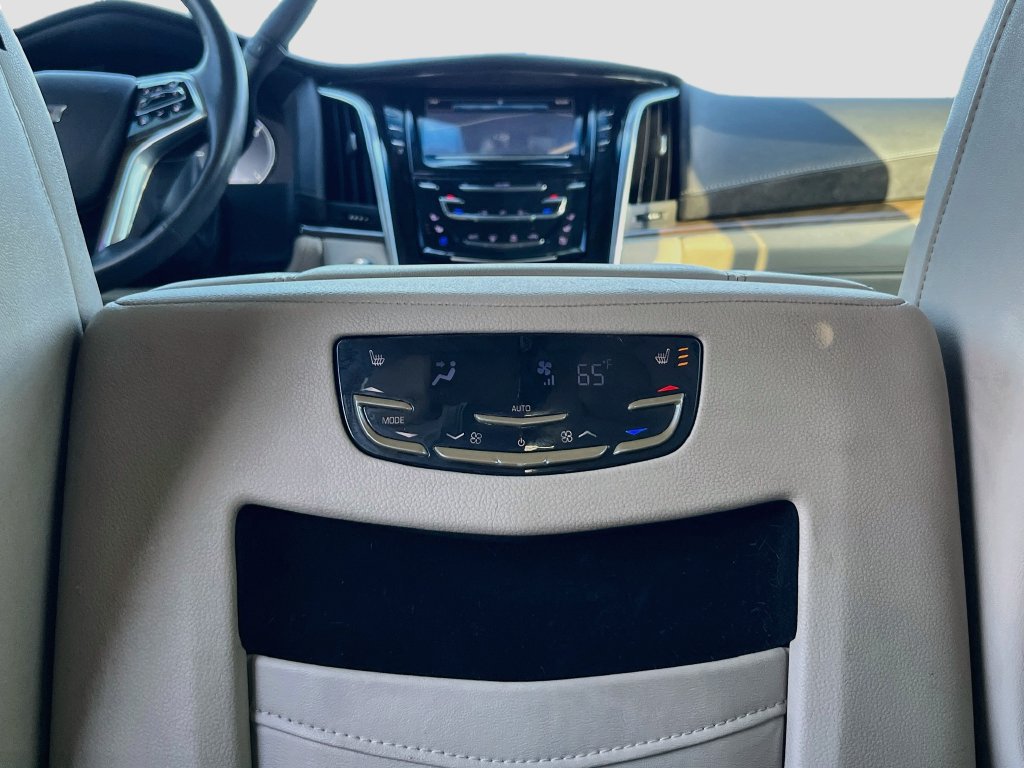 Used 2019 Cadillac Escalade Luxury w/ LPO, Radiant Package RWD image 27