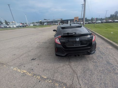 Used 2018 Honda Civic Sport image 28