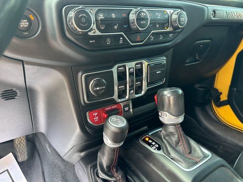 Used 2018 Jeep Wrangler Unlimited Rubicon AWD/4WD image 16