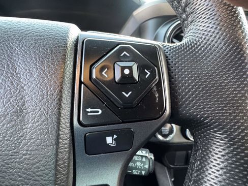 Used 2023 Toyota Tacoma TRD Sport AWD/4WD image 31