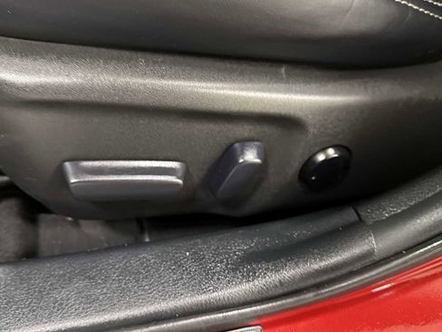 Used 2014 Toyota Camry SE image 14