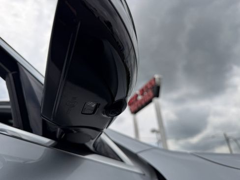 Used 2019 Mercedes-Benz E 300 4MATIC image 18