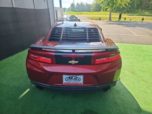 Used 2017 Chevrolet Camaro LT RWD image 6
