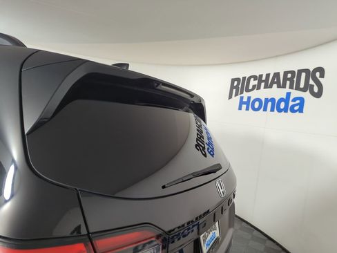 Certified 2024 Honda Pilot Elite image 32