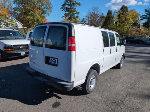 New 2025 Chevrolet Express 2500 w/ Driver Convenience Package image 5