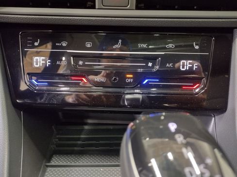 New 2026 Volkswagen Jetta SE image 29