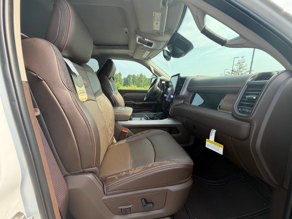 New 2026 RAM 3500 Longhorn AWD/4WD image 52