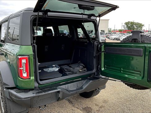 Used 2024 Ford Bronco Badlands w/ Sasquatch Package image 19