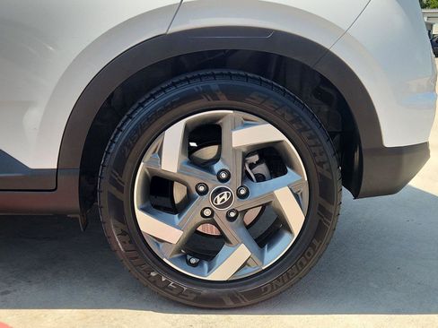 Used 2023 Hyundai Venue SEL FWD image 30