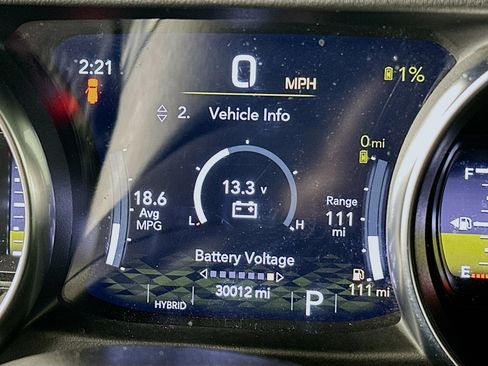 Used 2023 Jeep Wrangler Unlimited Sahara w/ Cold Weather Group AWD/4WD image 18