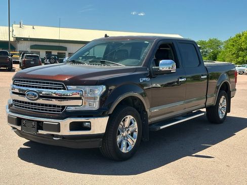 Used 2018 Ford F150 Lariat w/ Equipment Group 502A Luxury AWD/4WD image 4