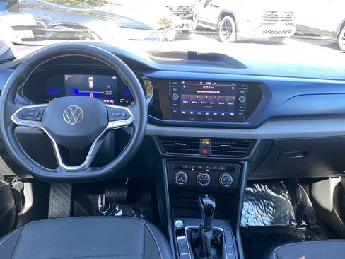 Used 2022 Volkswagen Taos SE image 12